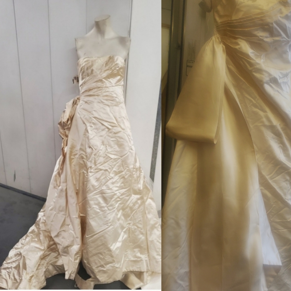 COPY Vera Wang Dutchesse Wedding Dress SZ 8 Ivory Silk strapless Ball gown BACK